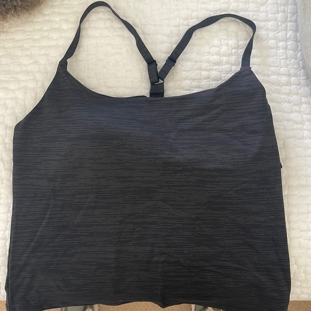 OUTDOOR VOICES TECHSWEAT MOVE FREE TANK!
